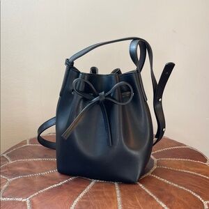 Chic Black Leather Shoulder Bag